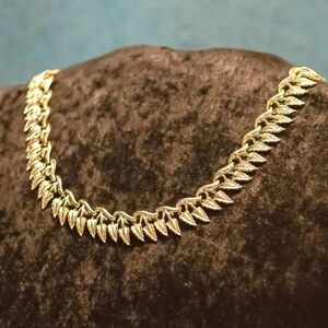 VINTAGE CORO LEAF NECKLACE Gold Tone Double Leaf Links Mid Century